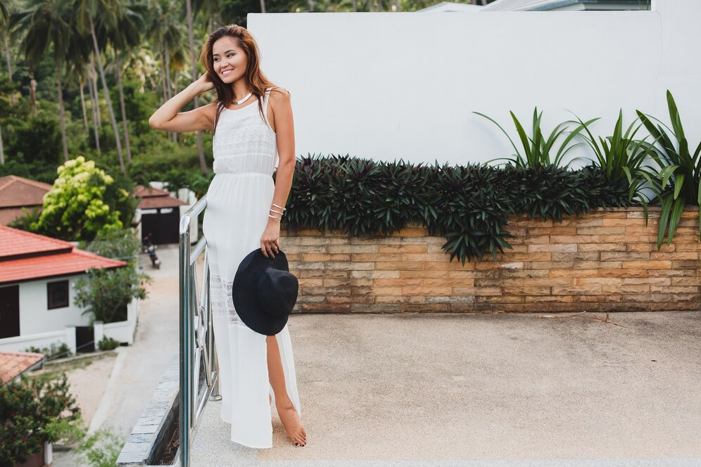 Effortless All-White Outfit Ideas for a Stylish Summer Look